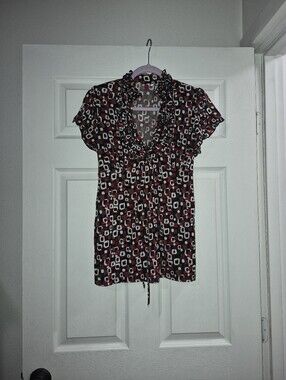 Y2k Heartsoul Ruffled V-Neck Short Sleeve Blouse - Black & Red Geometric Print